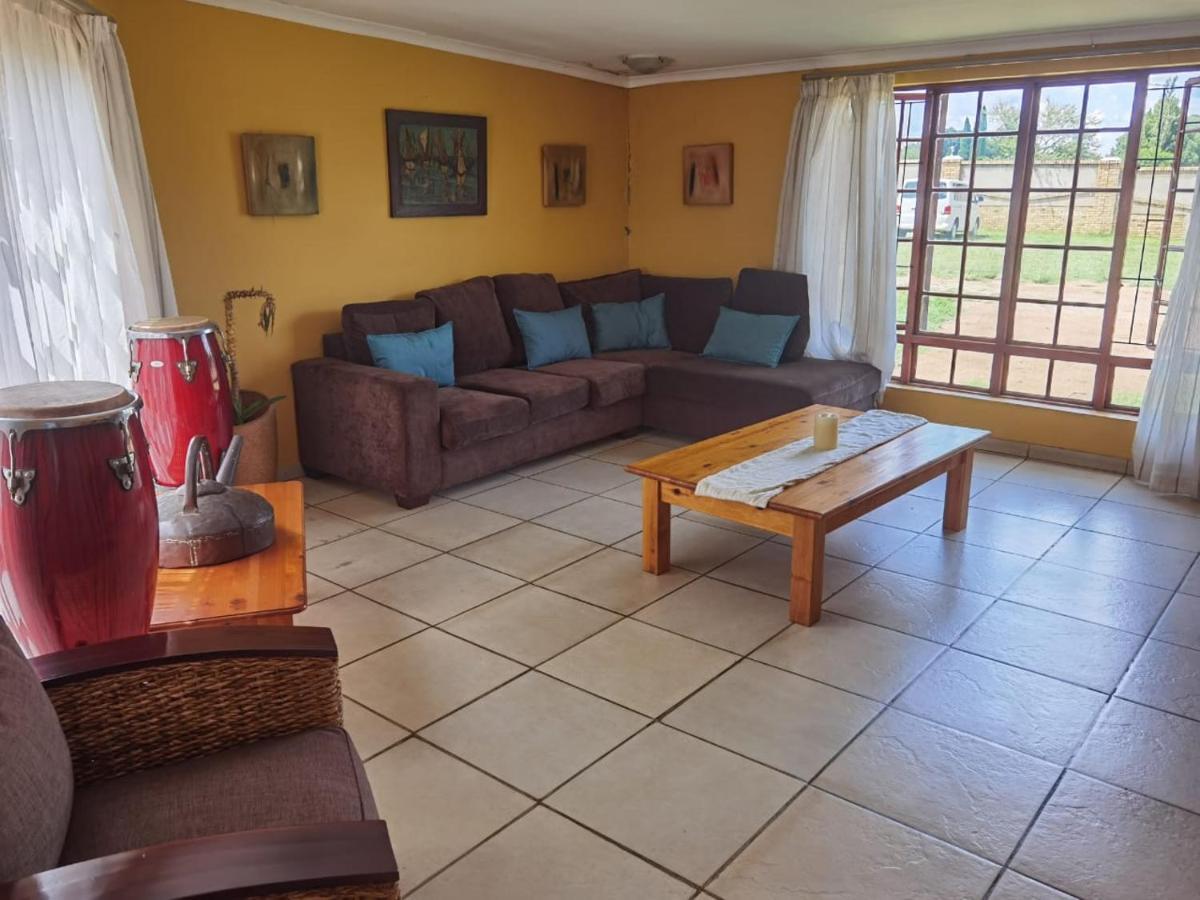 Backpackers Connection @ Jnb Airport Benoni Exterior photo